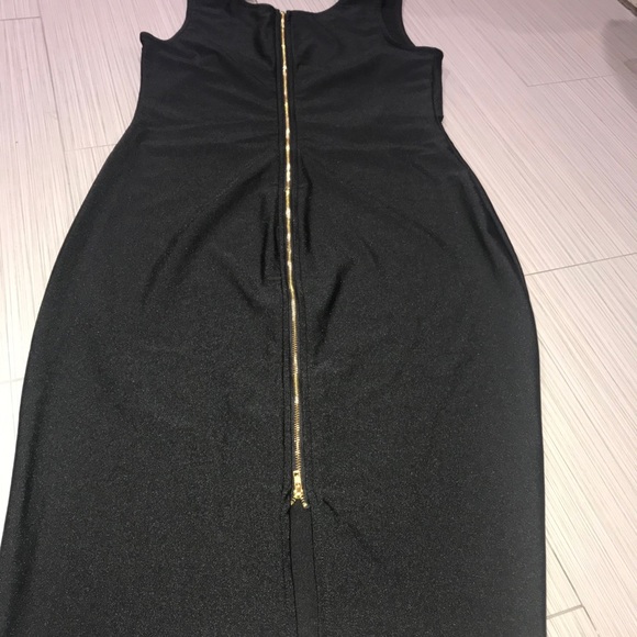 Little black dress with gold zipper - Picture 3 of 5